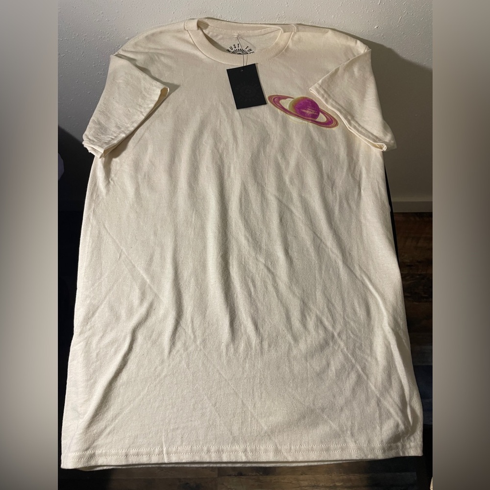 Trust The Universe Small Vintage Tshirt